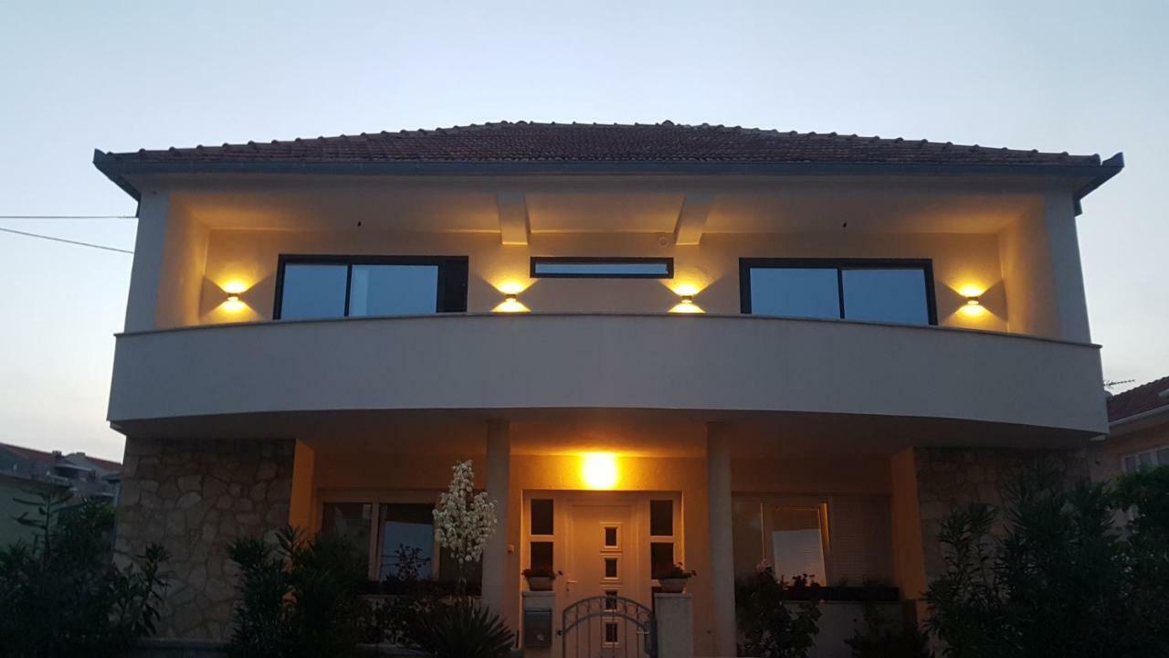 Holiday Home Velebit Nin Eksteriør billede